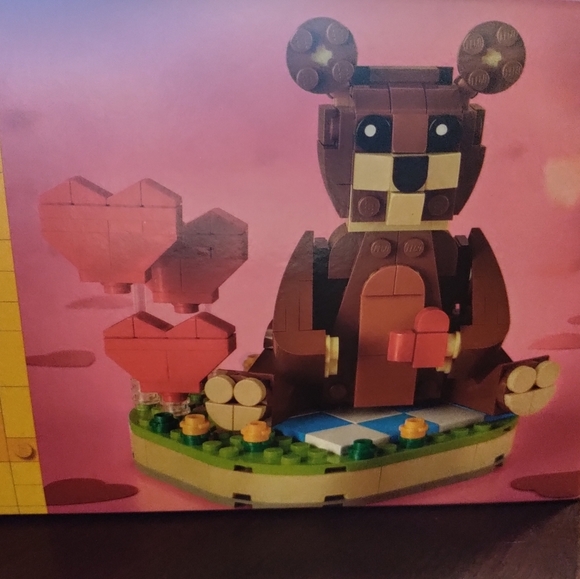 Lego Valentine's Brown Bear set #40462 - Picture 2 of 3